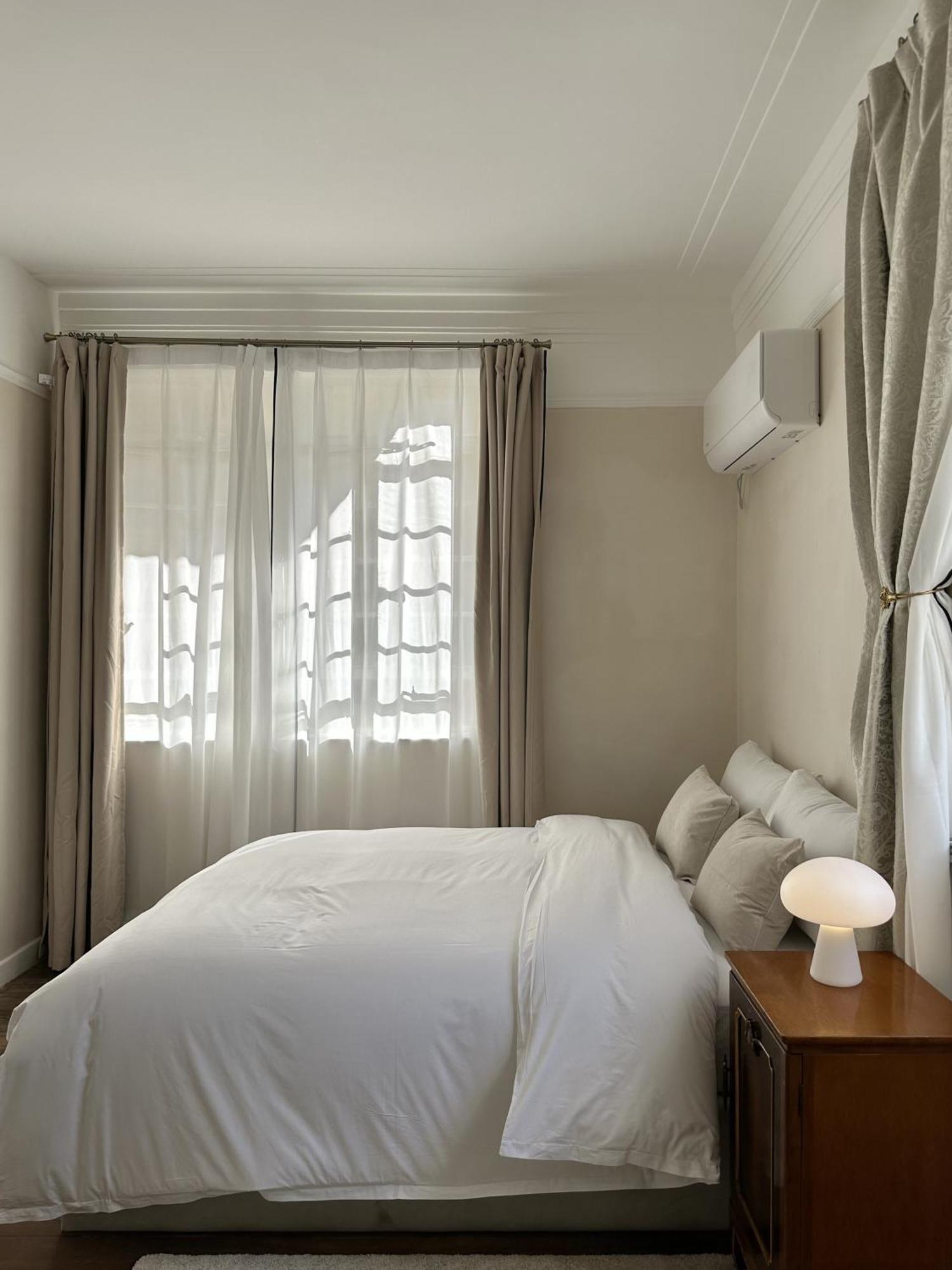 Apartment Hills& Art 15 - Near Line 1 & 7 Changshu Road Metro